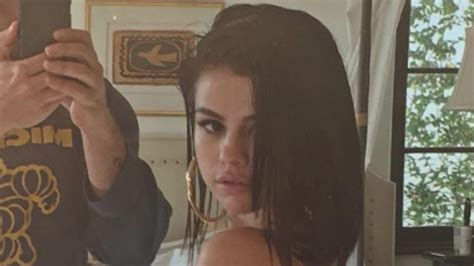 leaked photos of selena gomez|Selena Gomez Posed Topless in the Bathtub on Instagram.